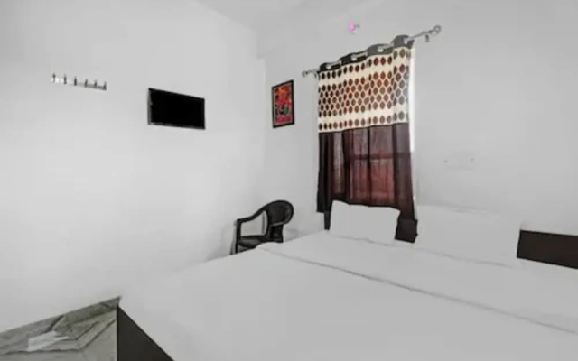Goroomgo Shiv Ganga Guest House Varanasi