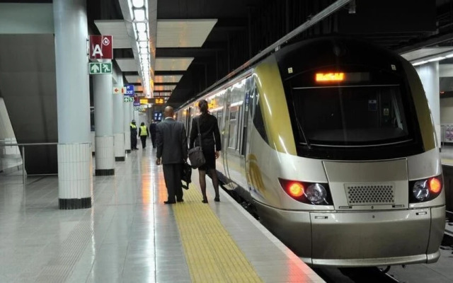 5Minutes Walk To Sandton Square Gautrain