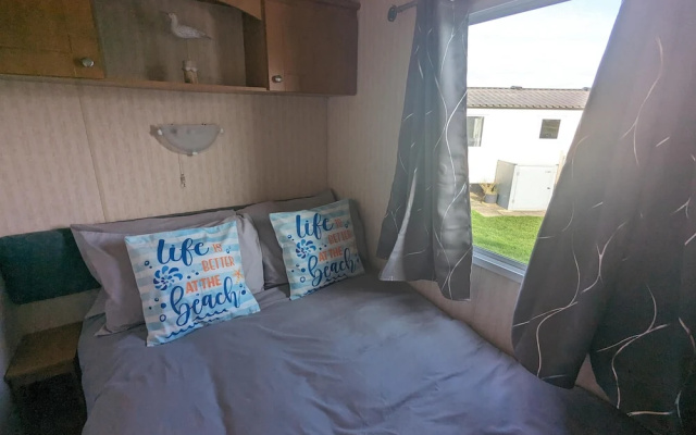 Beach House - Dog Friendly, Anderby Creek