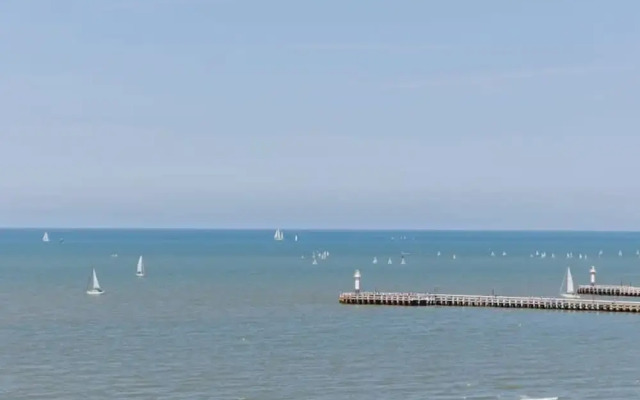 Cosy Apartment With Frontal Seaview