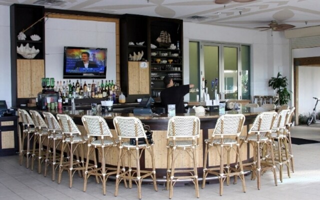 The Palms of Destin Resort by Panhandle Getaways
