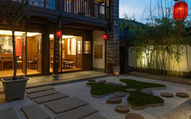 Lijiang Passing-Cloud Resort