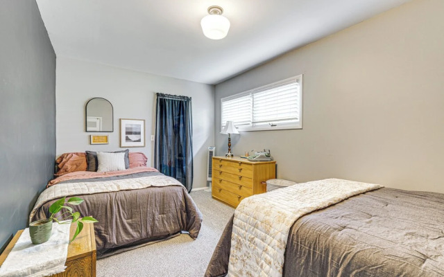 Patio, Grill & Outdoor Dining: Conrad Home!