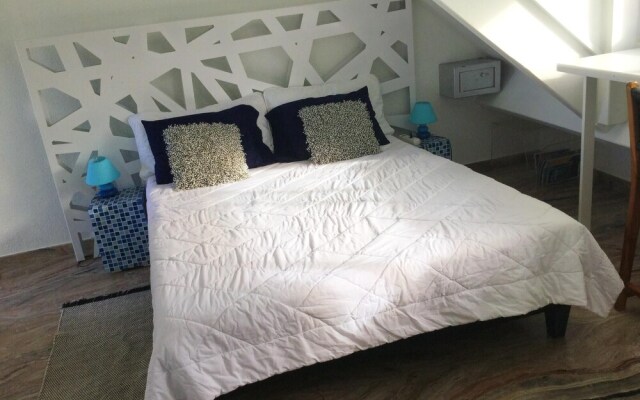 Studio in Sandy-Ground, with Wonderful Sea View, Pool Access, Furnished Balcony — фото 3