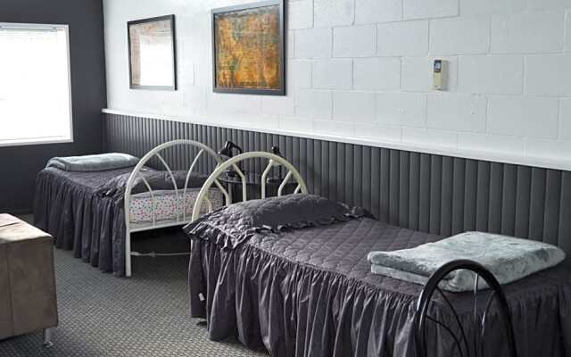 Poplar Creek B&B