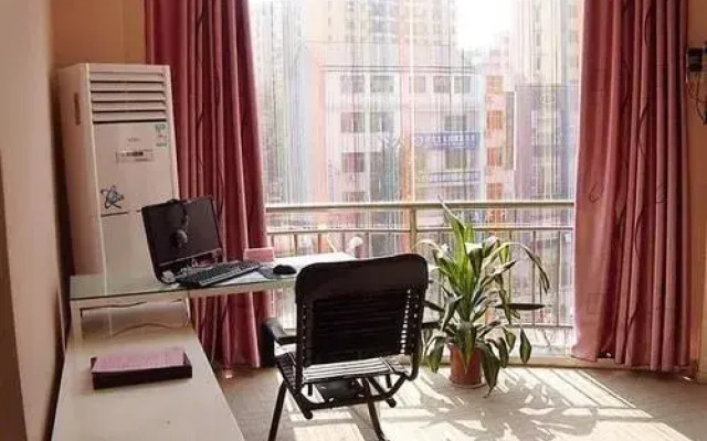 Xianning Yiju Holiday Hotel