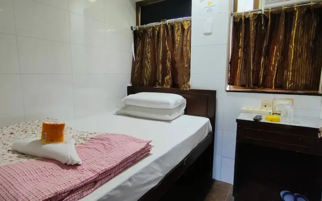 Four Seasons Hostel