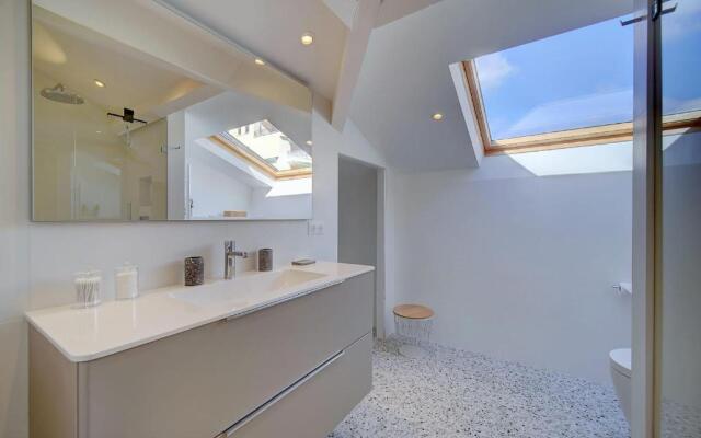 IMMOGROOM - Magnificent 180m duplex apartment - Parking - Air conditioning