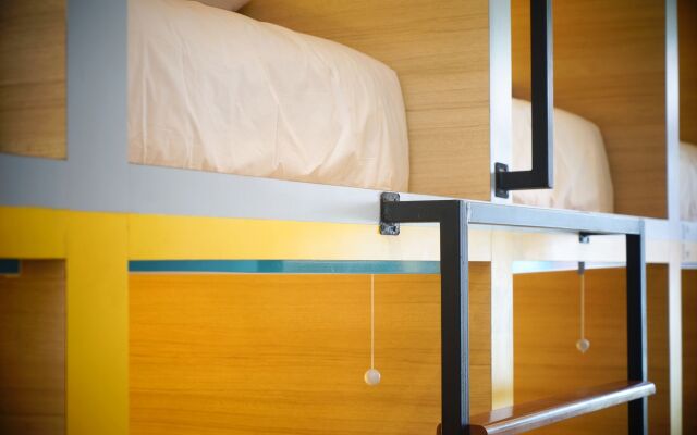 Borough Capsule Hostel Bali