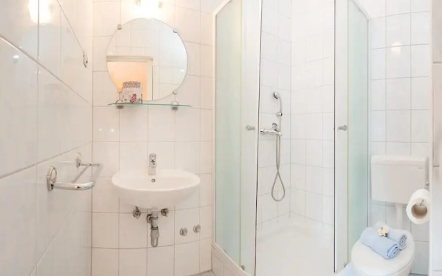 Beach Resort Apartments Bucina