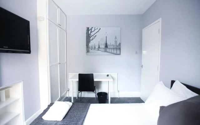 Honest Hospital House Apartment 1