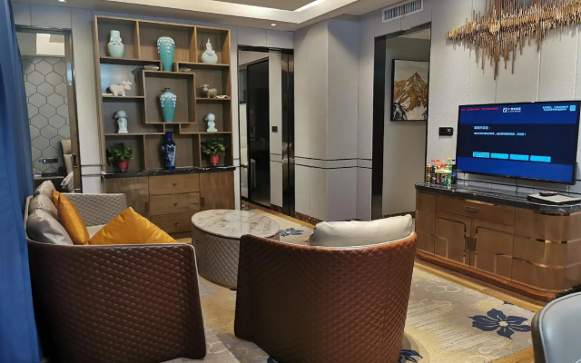 F City Hotel (Gongzhuling Railway Station)