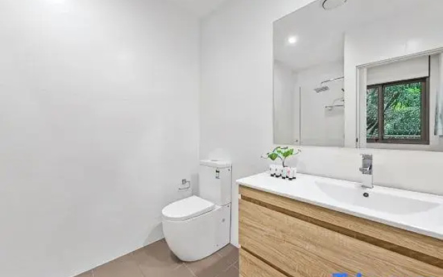 Rooftop 2 Bed Apt With Terrace at Newtown