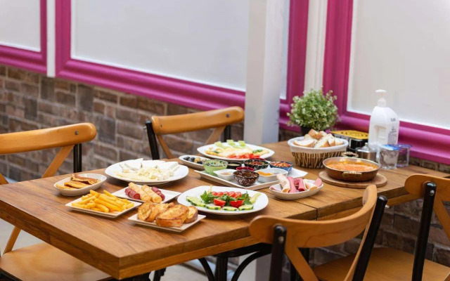 Enderun by Otantik Suites