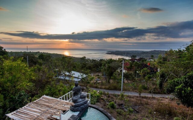 The Puncak Sunset Ceningan