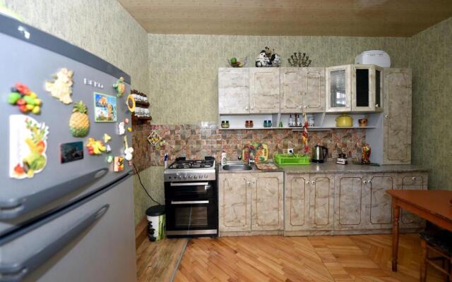 Liana Apartment on Chavchavadze