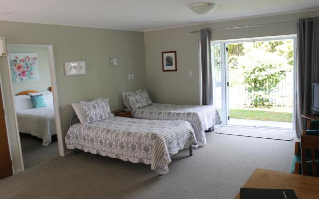 Ash Grove Boutique Motel