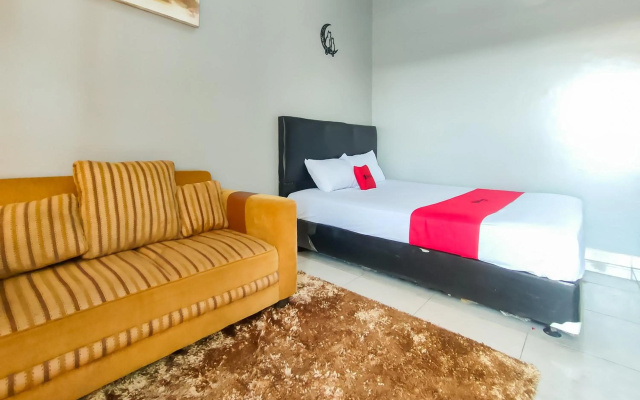 OYO 2058 Griya Ria – Guest Rooms – Karanganyar