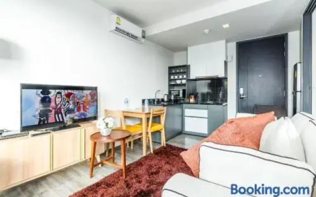The Deck Patong by Acasia Suites