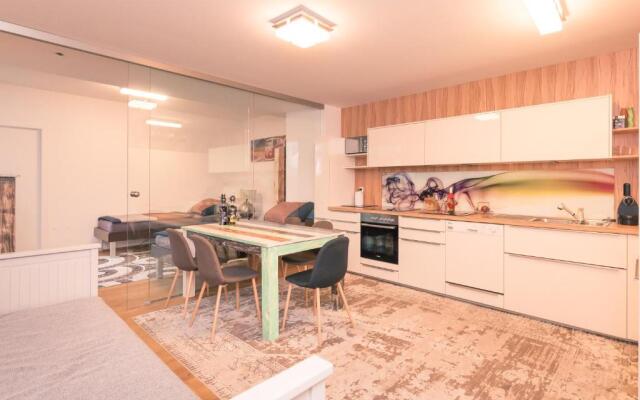 Senator Flats - Paulus