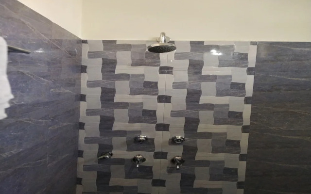 Oyo 24940 Mahadev Inn