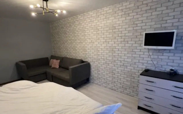 Апартаменты на улице Братьев Серебряковых 14