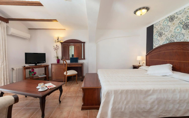 Hotel Rural Monnaber Nou & SPA