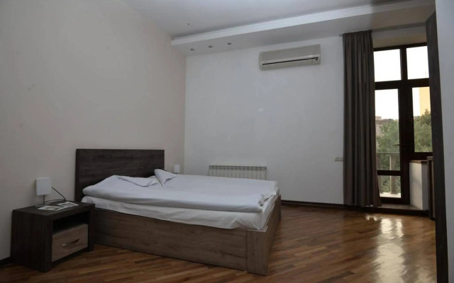 City Hotel By Picnic