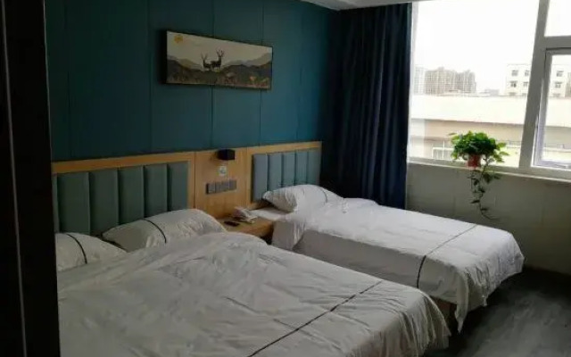 Lutong Hotel Luhe Road