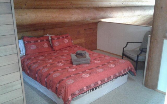 Mount Logan Lodge