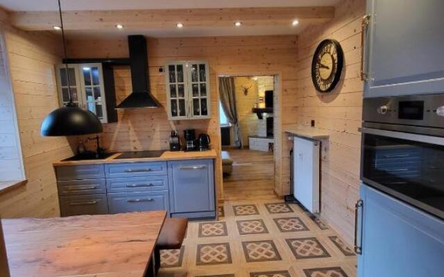Golden GaPa Central Chalet Apartment 32