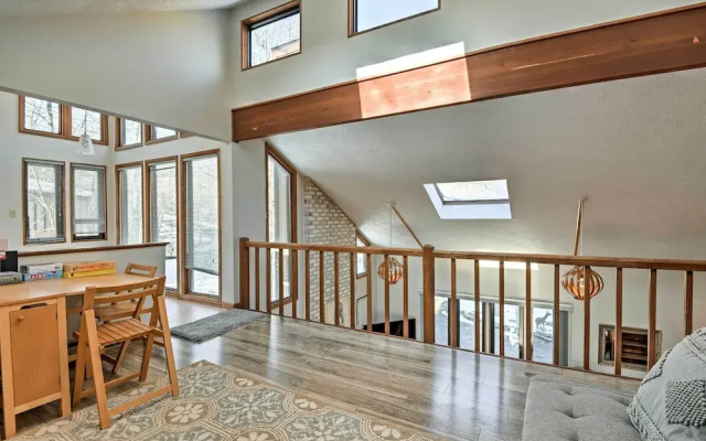 Poconos Vacation Rental w/ Pool Access & Hot Tub!