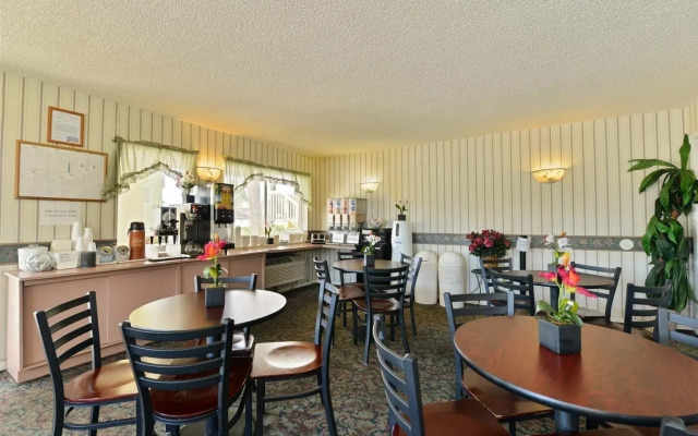 Americas Best Value Inn - Satellite Beach