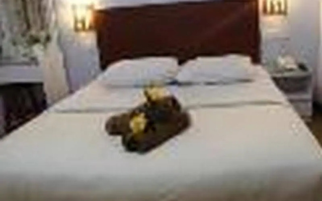Hotel Zamburger Taman Universiti – Guest Rooms – Iskandar Puteri