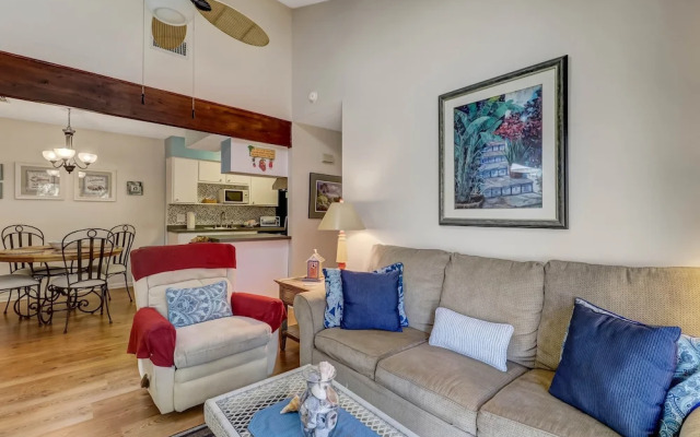 Dog Friendly Forest Ridge Condo Close to Beach by RedAwning