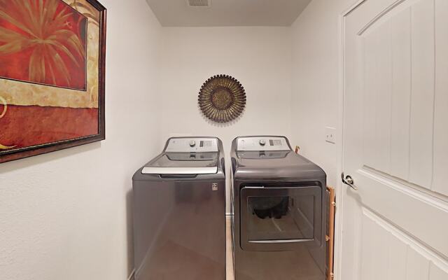 Blondie's Beachhouse - 3 Br Condo