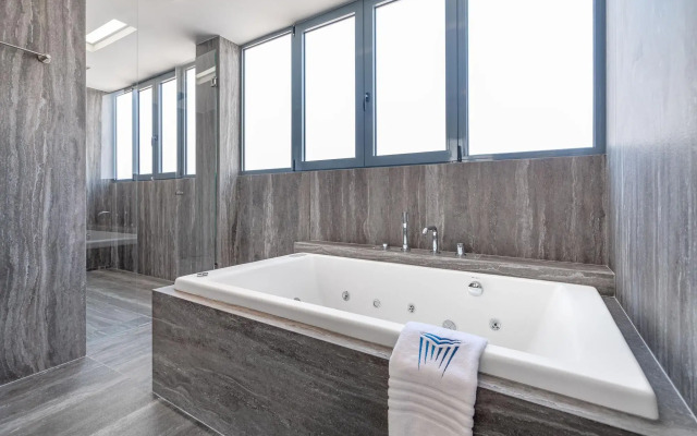 Hellenic Vibes Smart Hotel