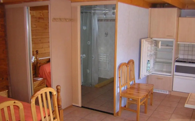 Gite La K-bane au fond du jardin