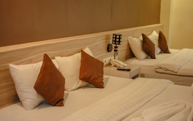Red Chilies Hotel