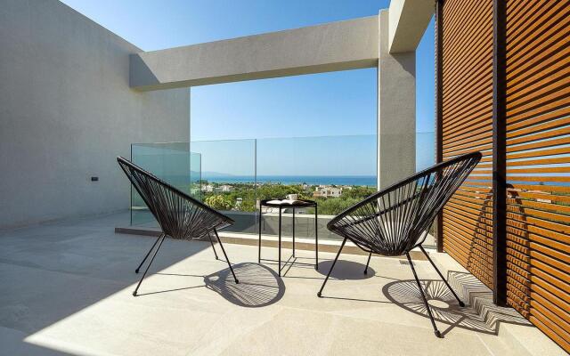 Sea View 4 Bedroom Villa With a Heated Pool