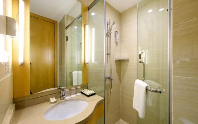 Ibis Wenjiang Floraland