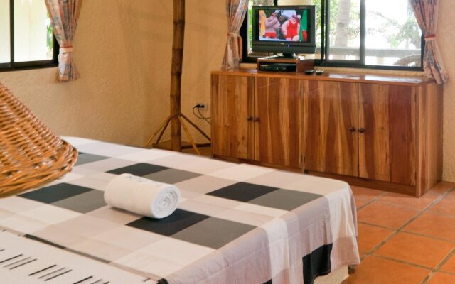 Easy Diving and Beach Resort