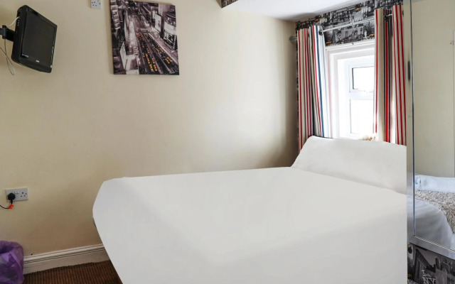 The Shores Hotel, Central Blackpool