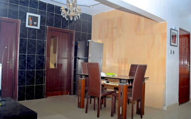Inviting 2-bed Apartment in Lagos -canal Views