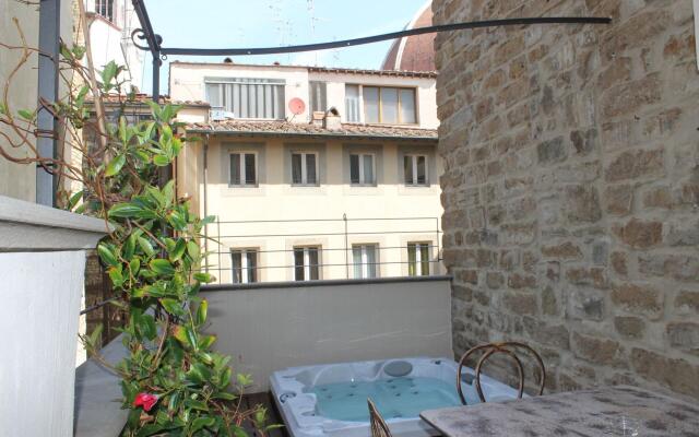 Donati Luxury Tower Suites