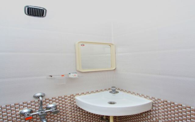 OYO 10549 Hotel Le Comforts