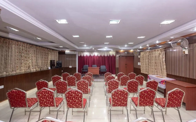 Kumaran Millennium Residency by OYO Rooms