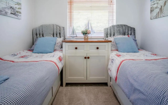 Bayview 32 - 2 Bedroom Chalet - Bayview Oxwich