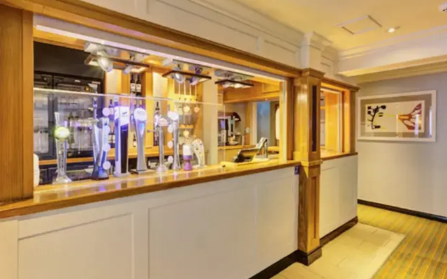 Premier Inn London Putney Bridge