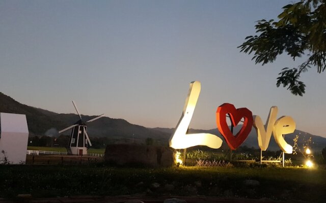The Moon at Pai